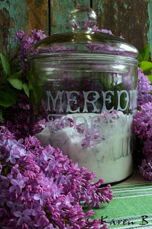 This jar is one of my most treasured items. It is an old Meredith and Drew biscuit jar.